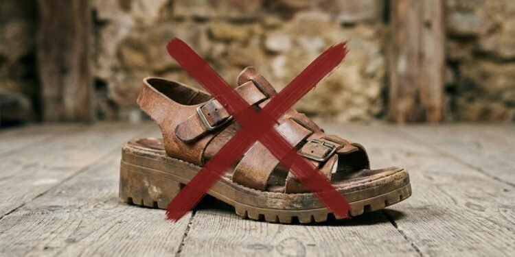 Adeus aos sapatos pesados: a modelagem que promete conforto e sofisticação para 2026