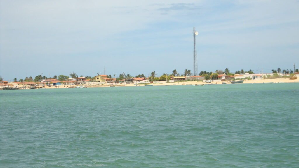 Sem asfalto e sem carros: a península do RN acessível só por barco que recebe 25 mil turistas em um único réveillon