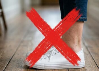 Adeus ao tênis branco: a nova cor que virou tendência em 2026 e combina com tudo