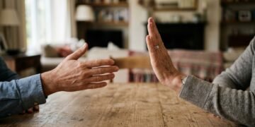 Como aprender a dizer “não” com firmeza sem parecer rude ou egoísta