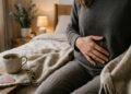 A técnica chinesa tradicional para alivo de cólicas menstruais