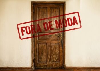 Adeus às portas tradicionais, as opções modernas que vão transformar sua casa