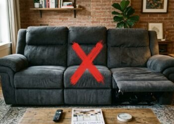 Adeus aos sofás retráteis e pesados: a nova alternativa de design orgânico e curvo traz mais fluidez e será tendência em 2026