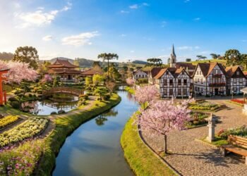 A Cidade das Flores divide o Japão e a Alemanha no interior do Brasil