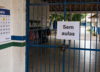 Não haverá aulas: autoridades confirmam fechamento das escolas em maio e divulgam calendário oficial para pais e alunos