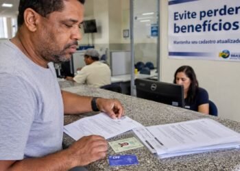 Governo publica regra que obriga atualização imediata de documentos para evitar perda de benefícios