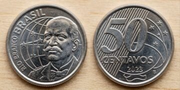 Colecionadores fazem alerta sobre moeda de 50 centavos de 2002 que pode valer até R$ 200