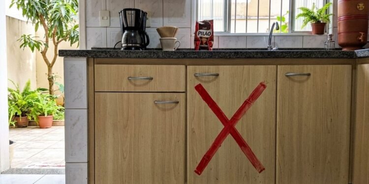 Adeus ao armário de cozinha: nova tendência elegante e prática chega em 2026