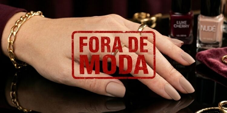 Adeus esmalte nude, veja como essa cor elegante veio para substituir o básico e dominar 2026 com estilo