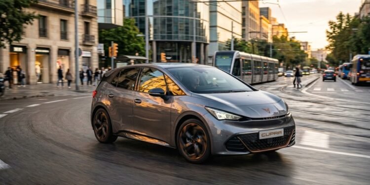Novo carro elétrico promete ir de 0 a 100 km/h em 7,1 segundos e bater de frente com os rivais como o Renault 5 E-Tech ou o MINI Cooper E