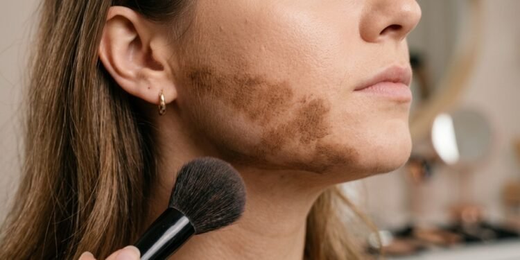 Como evitar manchas ao usar bronzer e conquistar um acabamento leve e natural