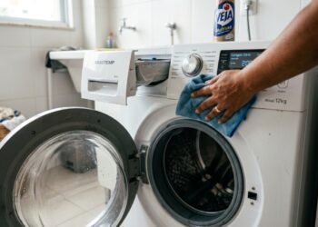 Por que é importante limpar sua máquina de lavar e como fazê-lo, segundo os fabricantes
