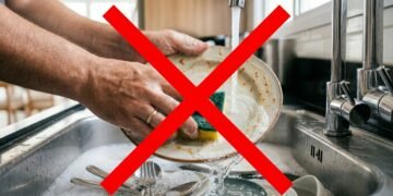 Lavar vasilhas nunca mais: o aparelho doméstico que transforma a rotina na cozinha com economia e praticidade