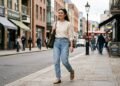 O jeans confortável que está em alta nesta temporada e combina com qualquer sapato baixo