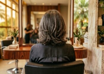 O corte perfeito para cabelos finos que rejuvenesce o visual e valoriza mulheres acima de 50 anos com leveza e elegância