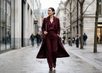 Moda outono/inverno 2026: truques de estilo que ajudam a alongar a silhueta com elegância