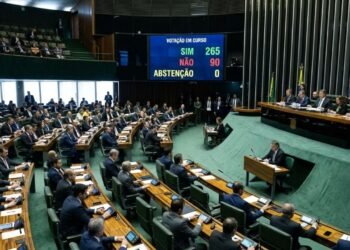 Fim das 44 horas semanais: nova PEC reduz jornada de trabalho para 36 horas