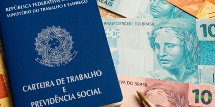 Fim de 1h de almoço muda rotina de trabalhadores e entender a nova regra garante direitos