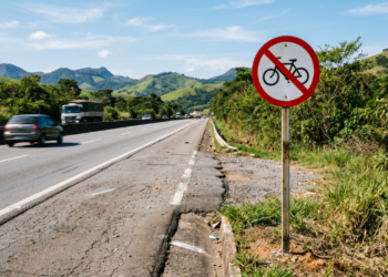 Nova regra para ciclistas muda uso das rodovias