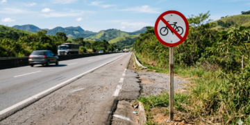 Nova regra para ciclistas muda uso das rodovias