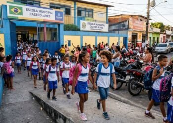 Governo altera o calendário escolar de 2026 e férias de meio de ano serão mais curtas