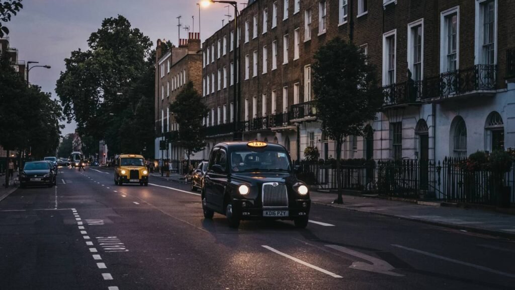 A cidade onde os taxistas estudam anos para decorar 25 mil ruas antes de poder dirigir o táxi