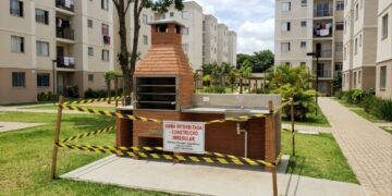 Morador constrói churrasqueira na área comum do prédio sem avisar o condomínio: Justiça determina demolição do espaço