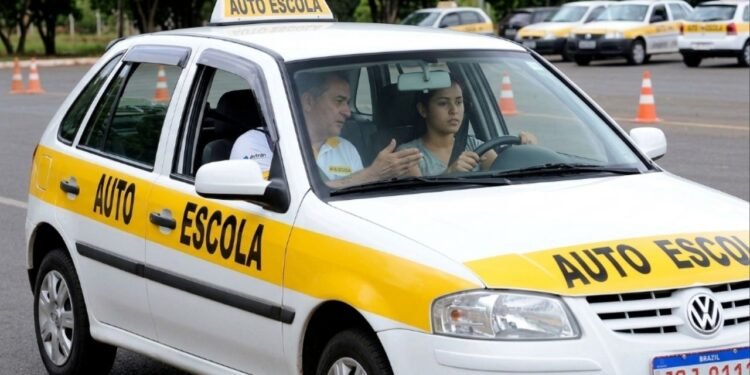 Motoristas com CNH categoria B serão afetados por mudanças nas regras de trânsito