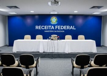 Receita Federal emite alerta para quem faz transferências via PIX em 2026