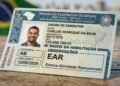 Detalhe quase invisível na carteira de motorista pode tirar entregadores de app das ruas