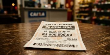 Ganhar na loteria uma vez já é raro, mas este homem conseguiu repetir o feito em 4 semanas