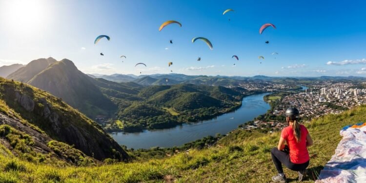 Capital Mundial do Voo Livre a 320 km de Belo Horizonte: o pico de 1.123 metros que colocou o Brasil no mapa do parapente