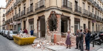 Vizinha derruba uma parede em seu prédio para conectar seu comércio a outro: Justiça decide que ela precisa reconstruir 