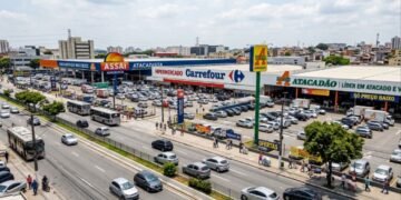 Supermercados como Assaí, Carrefour e Atacadão passam a seguir novas regras este ano