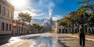 A 100 km de Belo Horizonte, 12% do aço do Brasil sai desta cidade de 40 mil habitantes, que está entre as 500 melhores do país para se viver