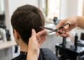Nem todo cabelo curto aparenta ser mais jovem depois dos 60, muitas vezes acontece o contrário
