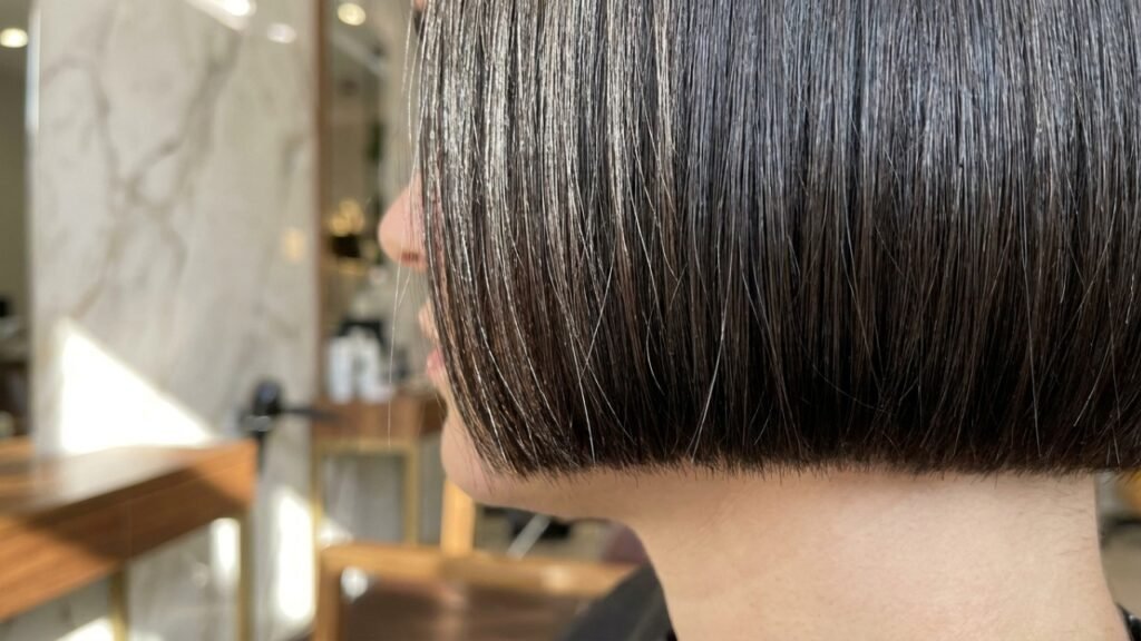 Corte moderno valoriza o rosto na maturidade e combina com clima frio