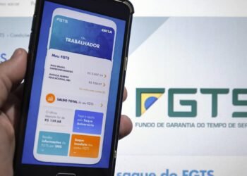 Lei aprovada permite que trabalhadores resgatem o FGTS para compras no mês do aniversário