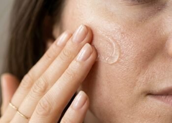 O hidratante que virou febre no skincare promete pele mais macia, luminosa e profundamente hidratada