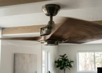Não é defeito: por que alguns ventiladores parecem ter pás tortas