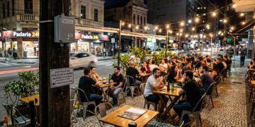 Bares e restaurantes serão obrigados a controlar o barulho usando sensores de ruído