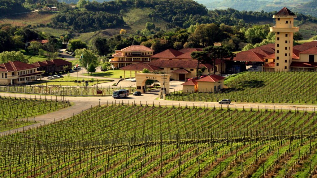 Há mais de 150 anos, em 1875, cerca de 20 famílias chegaram com malas simples e deram início à cidade mais italiana do Brasil onde até hoje o sotaque é forte