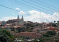 A cidade mineira que deu origem a mais de 160 municípios e é a terra natal do criador do soro contra picada de cobra