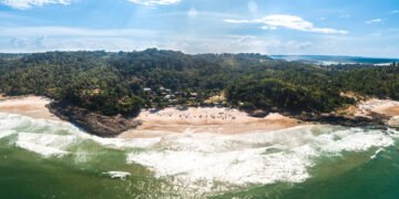 O vilarejo baiano apelidado de Havaí Brasileiro que recebeu o rei da Suécia em 2024