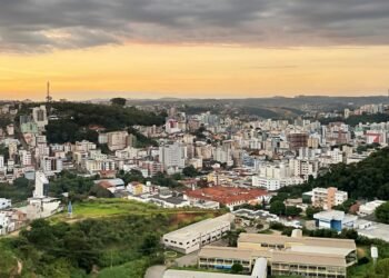 Cidade natal do presidente que fundou a 23ª melhor universidade da América Latina: o município mineiro de 76 mil moradores a 225 km da capital