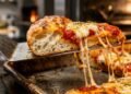 Receita prática de torta pizza de liquidificador assa em apenas 30 minutos