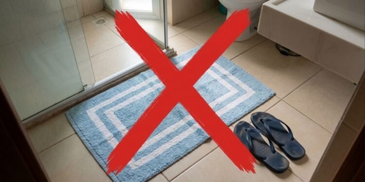 Adeus aos tapetes de banheiro que acumulam umidade: a nova tendência é mais higiênica, seca rápido e decora o ambiente