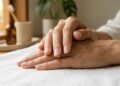 Bicarbonato de sódio remove manchas das unhas e ajuda a recuperar o aspecto natural