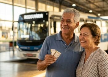 Viajar após os 60 anos pode sair de graça no Brasil com duas vagas gratuitas em ônibus interestaduais e meia-entrada em 2026
