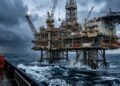 Onde está localizada a maior plataforma de petróleo do mundo?